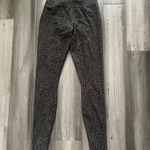 ALO Yoga Brown Leopard Print Leggings